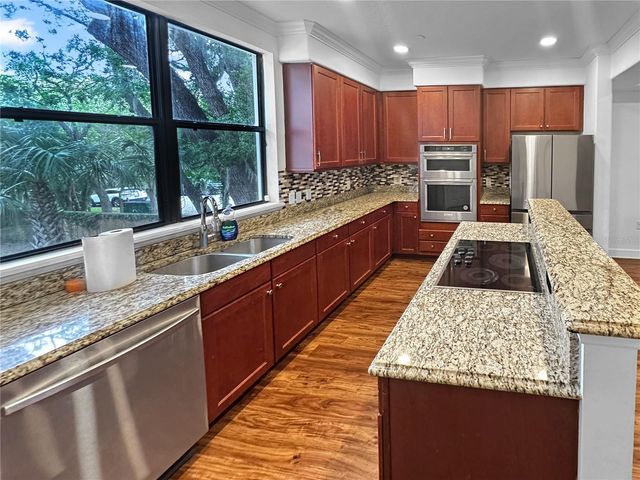 584 COPLEY LANE, Orlando, FL 32806