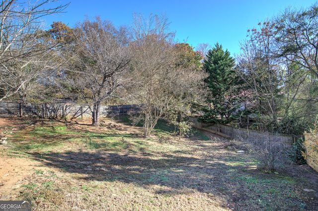 427 CONFEDERATE Avenue, Dallas, GA 30132