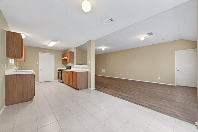 13715 Naomi Hollow Lane, Houston, TX 77082