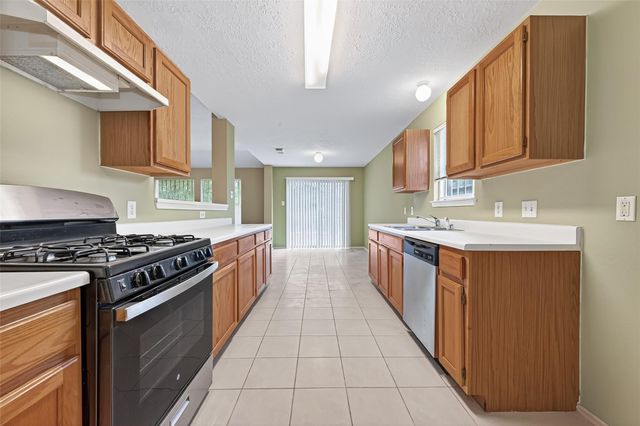 13715 Naomi Hollow Lane, Houston, TX 77082