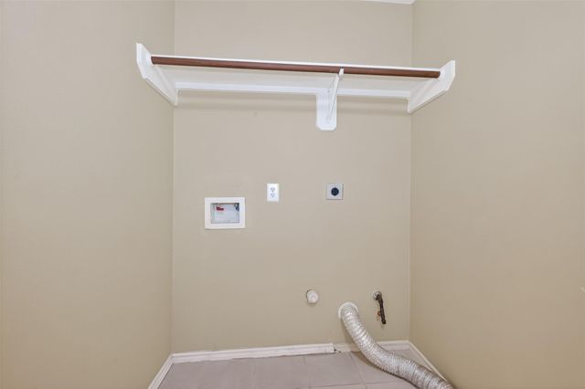 13715 Naomi Hollow Lane, Houston, TX 77082