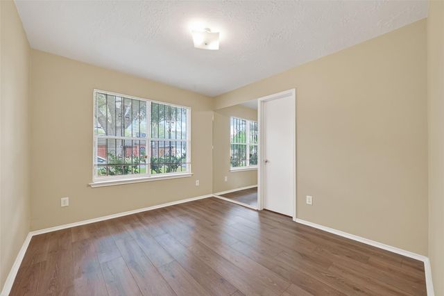 13715 Naomi Hollow Lane, Houston, TX 77082