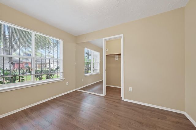 13715 Naomi Hollow Lane, Houston, TX 77082