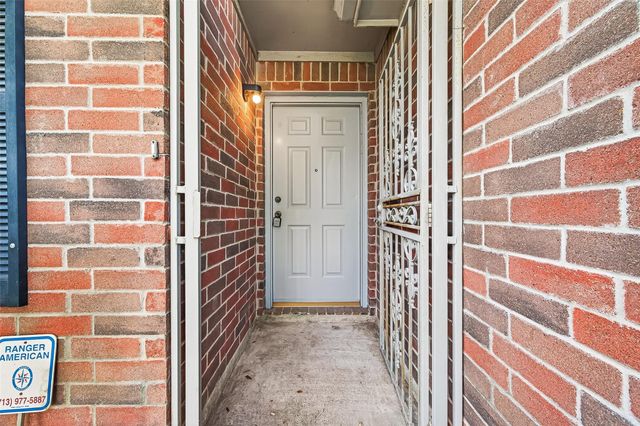 13715 Naomi Hollow Lane, Houston, TX 77082