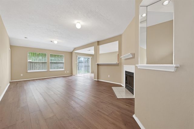 13715 Naomi Hollow Lane, Houston, TX 77082