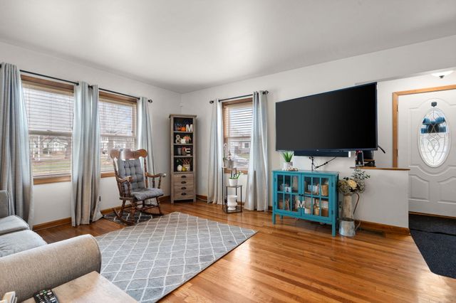 1710 Vernon Street, Schererville, IN 46375