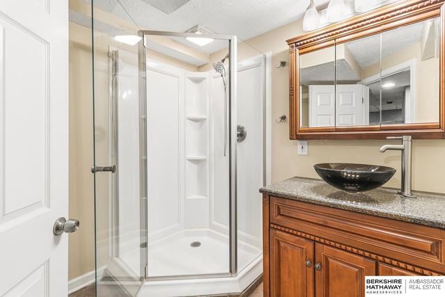4532 Mason Street, Omaha, NE 68106