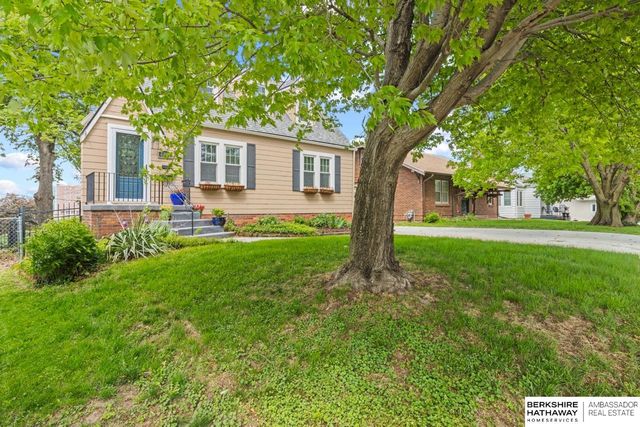 4532 Mason Street, Omaha, NE 68106