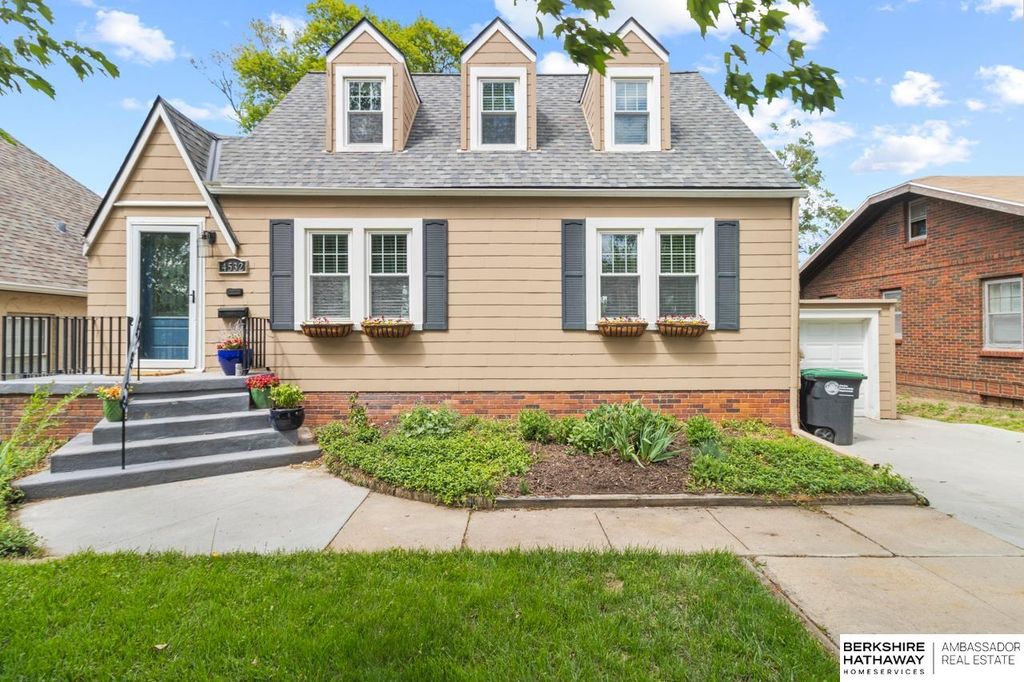 4532 Mason Street, Omaha, NE 68106