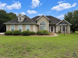 312 Twelve Oaks Drive, Warner Robins, GA 31088