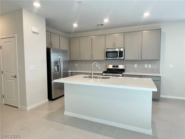 2878 Roaming Palmer Road, North Las Vegas, NV 89086
