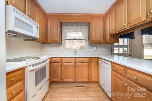 830 S Magnolia Street, Mooresville, NC 28115