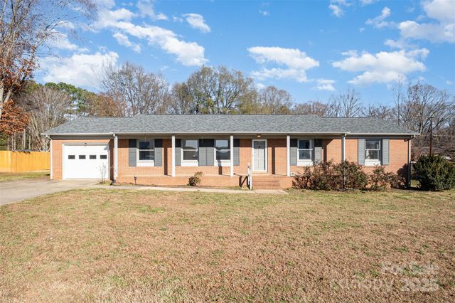 830 S Magnolia Street, Mooresville, NC 28115
