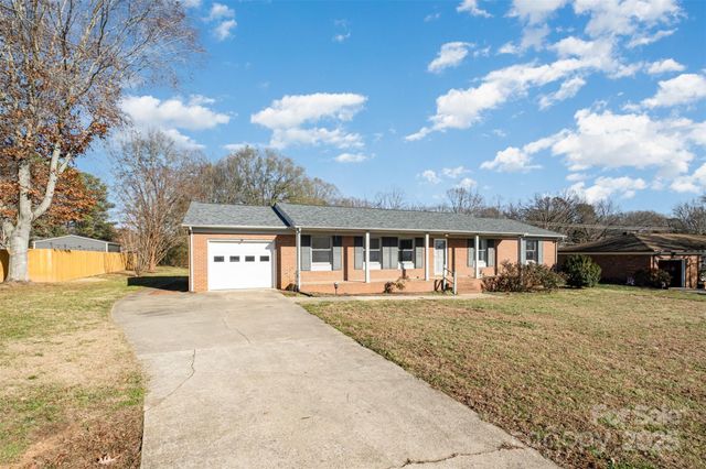 830 S Magnolia Street, Mooresville, NC 28115