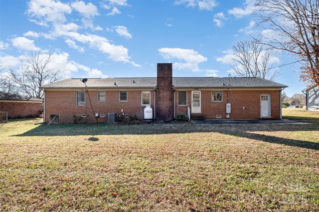 830 S Magnolia Street, Mooresville, NC 28115