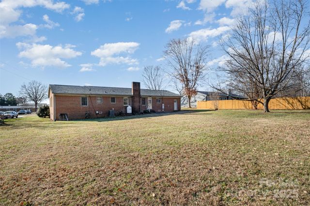 830 S Magnolia Street, Mooresville, NC 28115