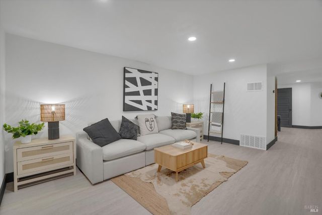 431 Brown St, Napa, CA 94559