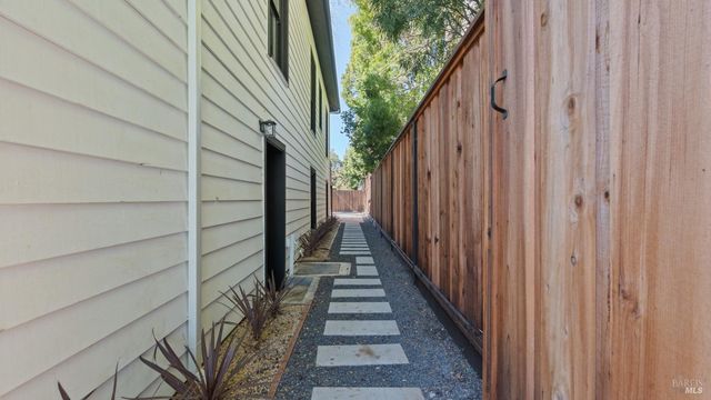 431 Brown St, Napa, CA 94559