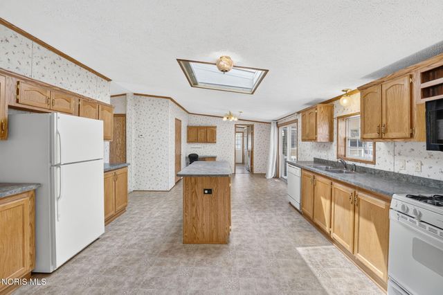 715 S Holland Sylvania Road, Lot 52, Toledo, OH 43615