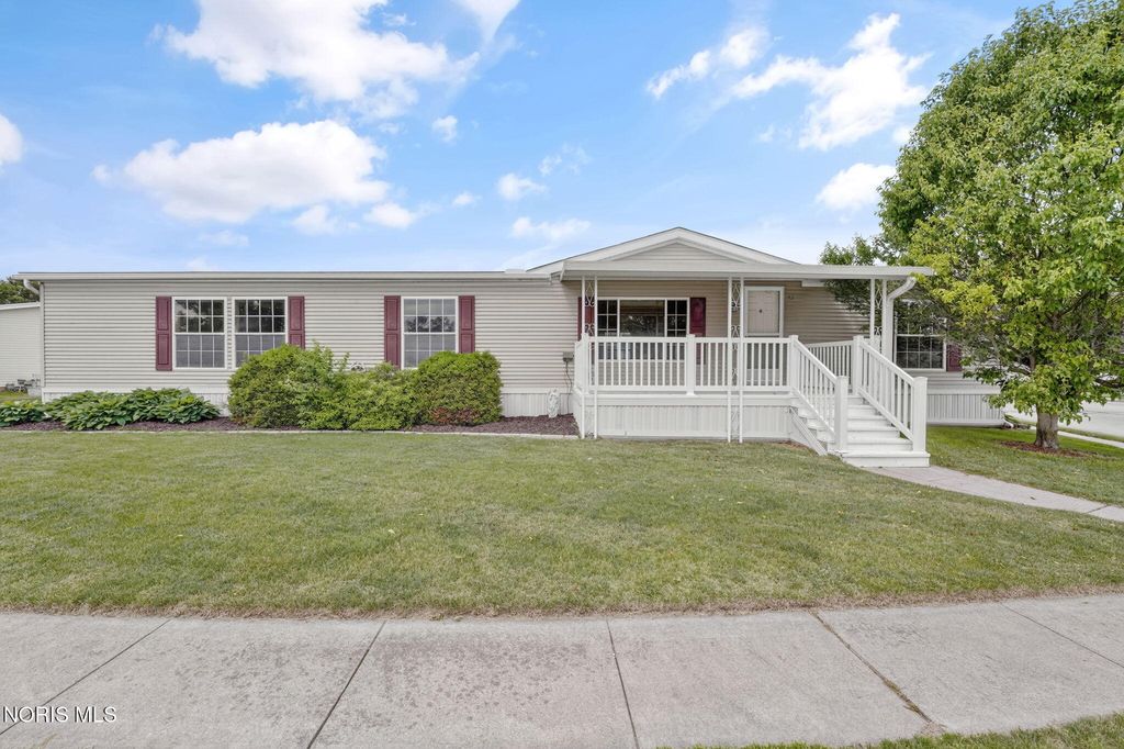 715 S Holland Sylvania Road, Lot 52, Toledo, OH 43615