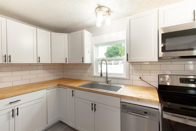 1028 E Queen Ave, Spokane, WA 99207