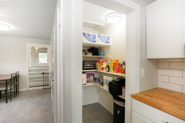 1028 E Queen Ave, Spokane, WA 99207