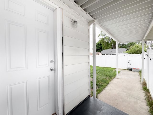 1028 E Queen Ave, Spokane, WA 99207