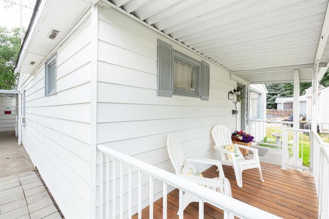 1028 E Queen Ave, Spokane, WA 99207