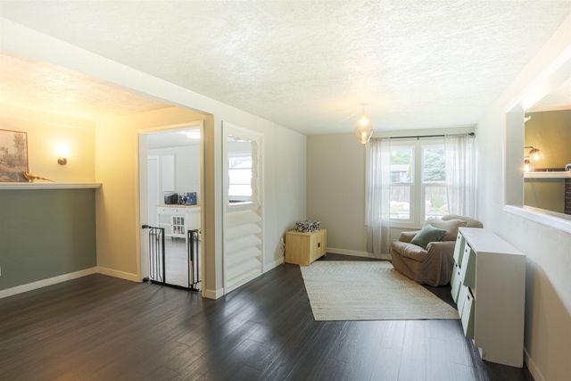 1028 E Queen Ave, Spokane, WA 99207