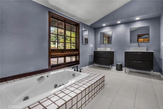 84 Buckskin Road, Bell Canyon, CA 91307