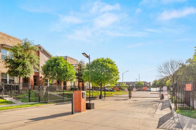 1583 Fiji Street, Dallas, TX 75203