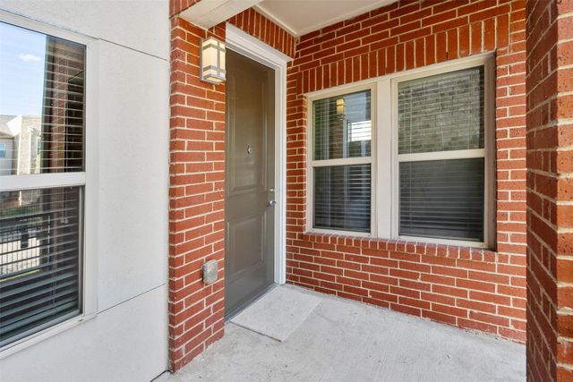 1583 Fiji Street, Dallas, TX 75203