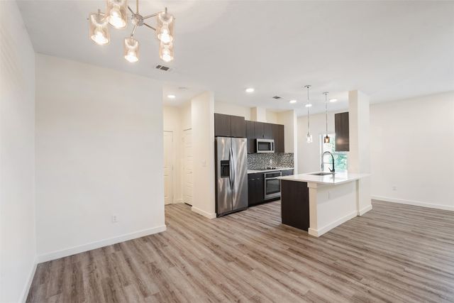 1583 Fiji Street, Dallas, TX 75203