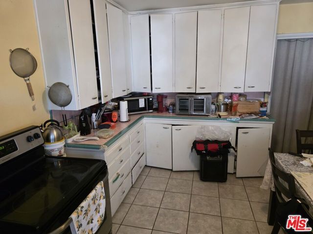 2470 Pasadena Avenue, Long Beach, CA 90806