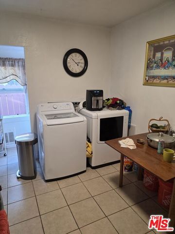 2470 Pasadena Avenue, Long Beach, CA 90806