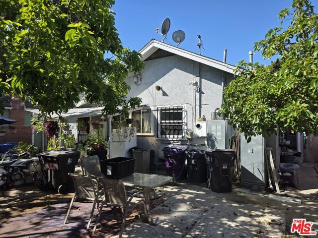 2470 Pasadena Avenue, Long Beach, CA 90806