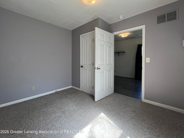 616 S Fairview Avenue, Lansing, MI 48912