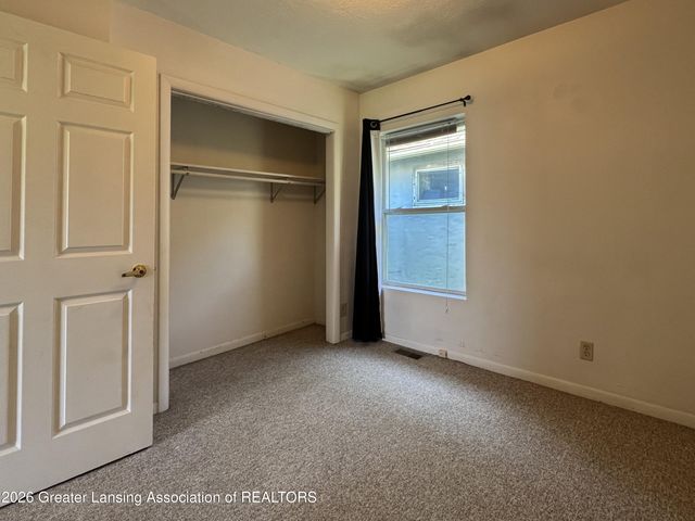 616 S Fairview Avenue, Lansing, MI 48912