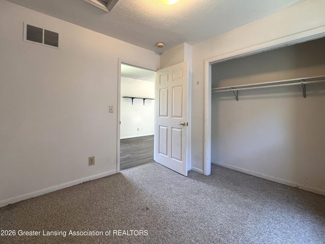 616 S Fairview Avenue, Lansing, MI 48912