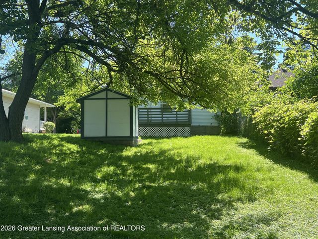 616 S Fairview Avenue, Lansing, MI 48912