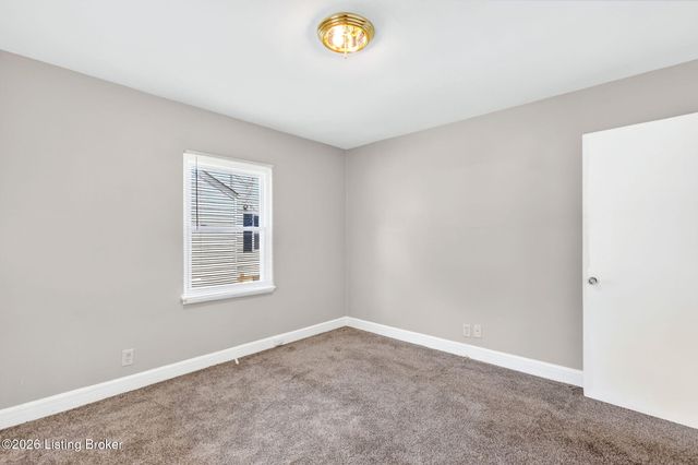 4130 Hillview Ave, Louisville, KY 40216