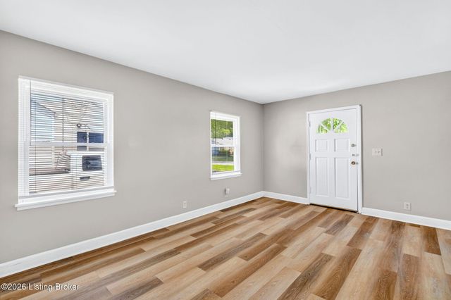 4130 Hillview Ave, Louisville, KY 40216