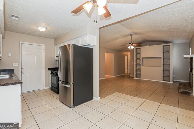 266 Montego Circle, Riverdale, GA 30274