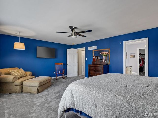86 Fountainview Drive, St Charles, MO 63303