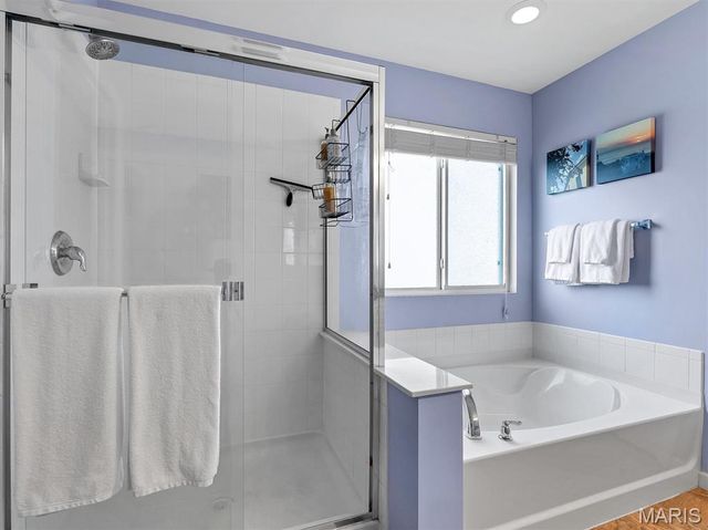 86 Fountainview Drive, St Charles, MO 63303