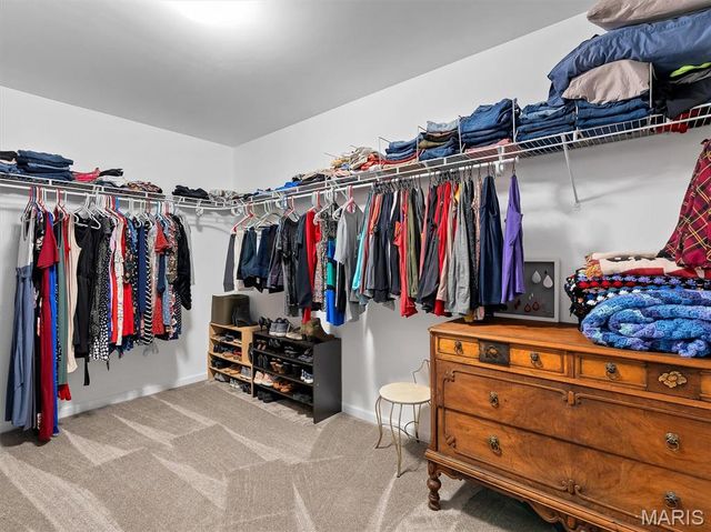 86 Fountainview Drive, St Charles, MO 63303