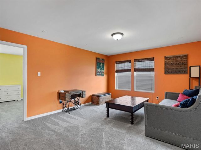 86 Fountainview Drive, St Charles, MO 63303