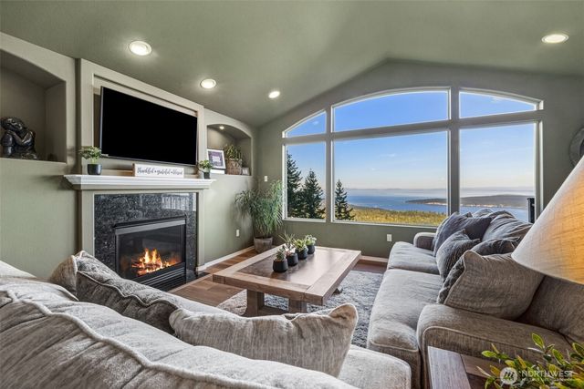 855 Louella Heights Drive, Sequim, WA 98382