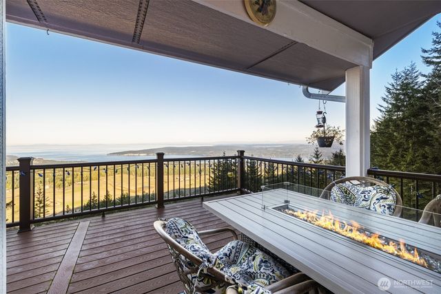 855 Louella Heights Drive, Sequim, WA 98382