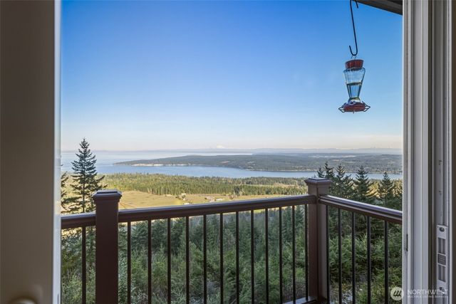 855 Louella Heights Drive, Sequim, WA 98382